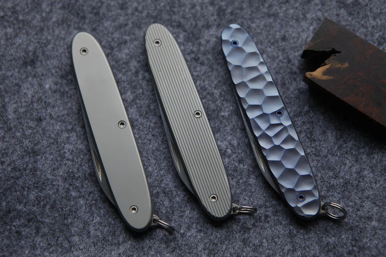 

1 пара весов из титанового сплава ручной работы для красного ножа Victorinox Swiss Army Excelsior диаметром 84 мм (только весы, нож в комплект не входит)
