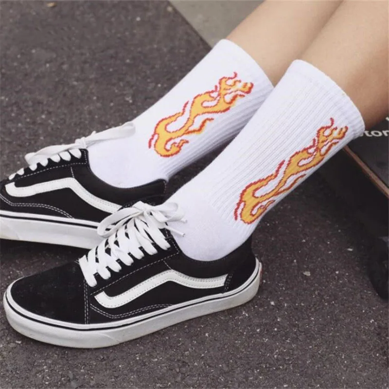 Socks Men Fashion Hip Hop Hit Color On Fire Crew Socks Red Flame Blaze Power Torch Hot Street Skateboard Mens Cotton Long Socks