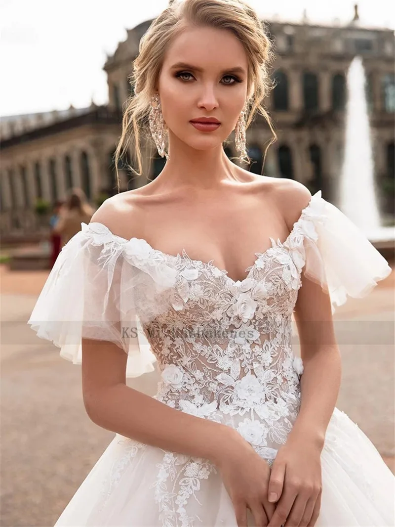 Castle Vintage Wedding Dresses Cap Sleeve Vestido de Noiva 2021 Lace 3D Flowers Wedding Gowns Ball Gown Bride Dress Princess