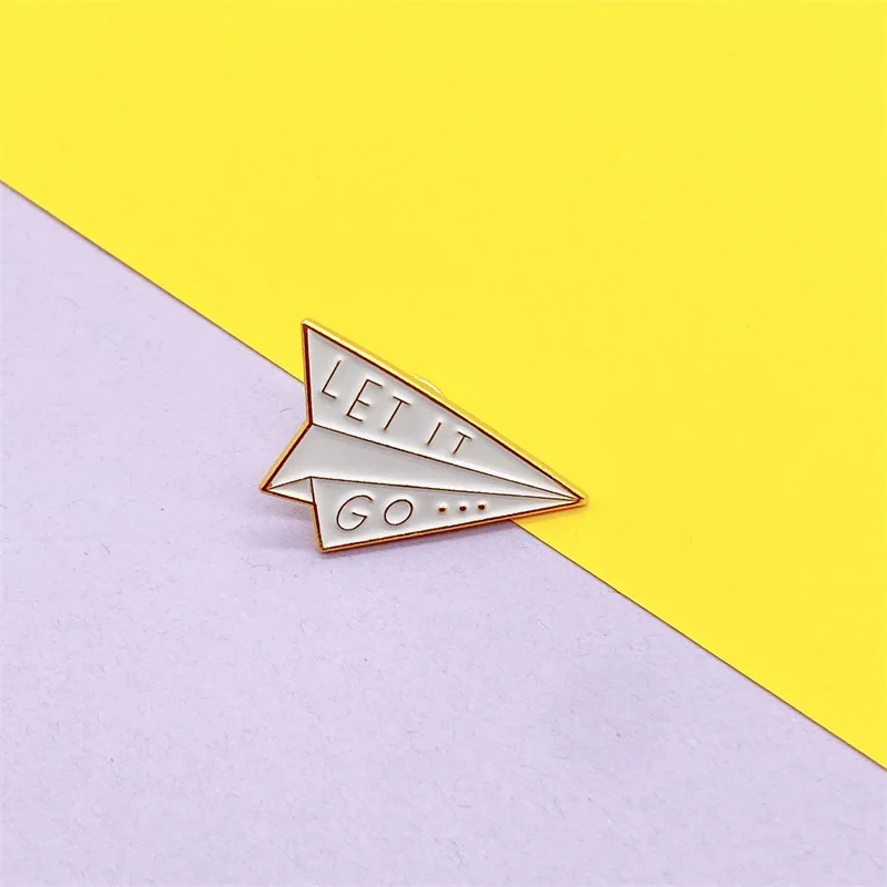 Simple White Airplane Harajuku Style Let It Go Metal Enamel Brooch Japan And South Korea Cartoon Cute Badge Jewelry Clothing Pin