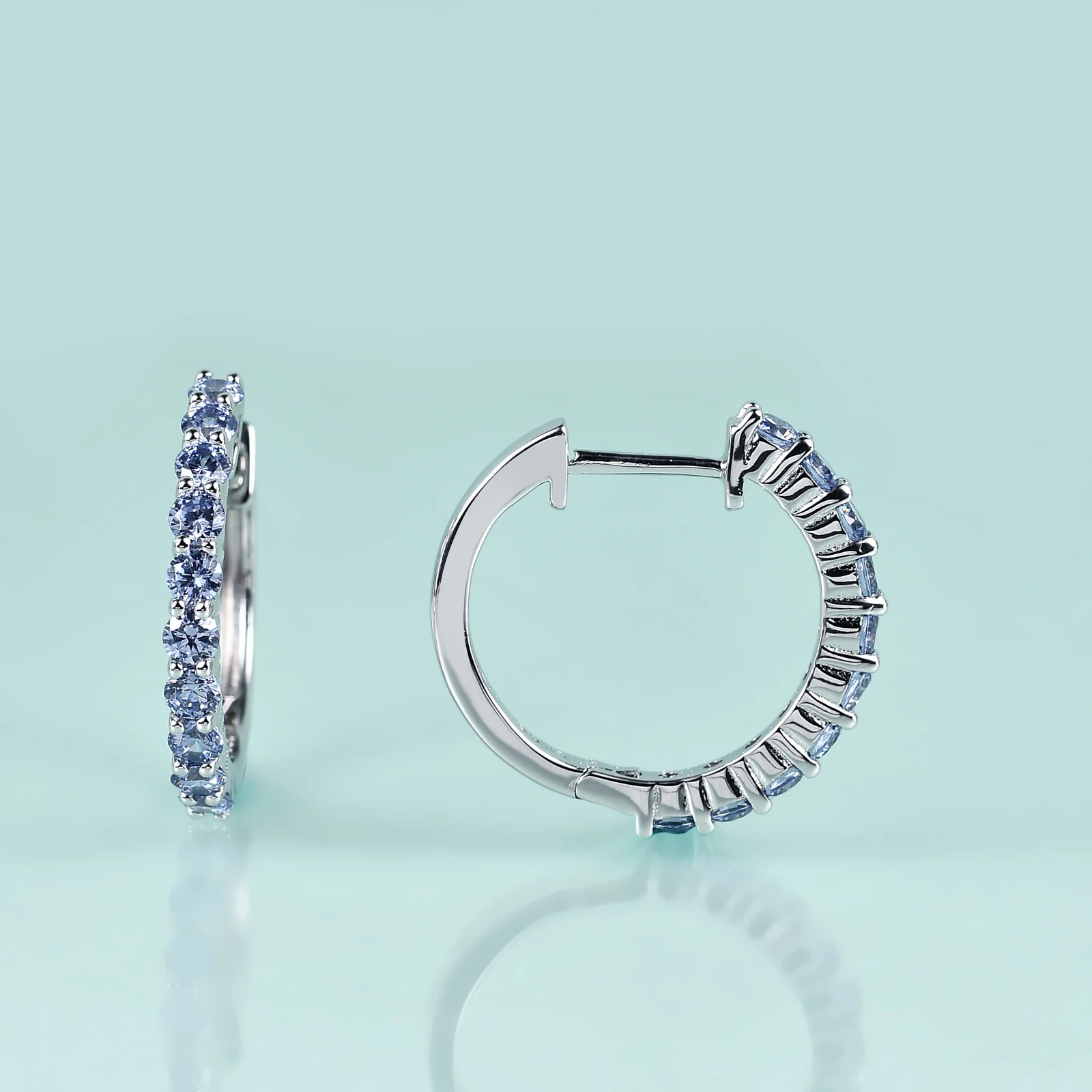 GEM'S BEAUTY 925 Sterling Silver Huggies Earrings For Women 2021 Round Light Tanzanite Blue Simulant Diamond Hoop Earrings