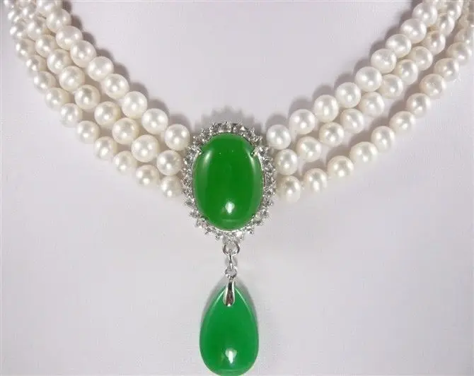 

lady's finest accessory! 3 Rows white pearl 7-8mm green jade Pendant Necklace