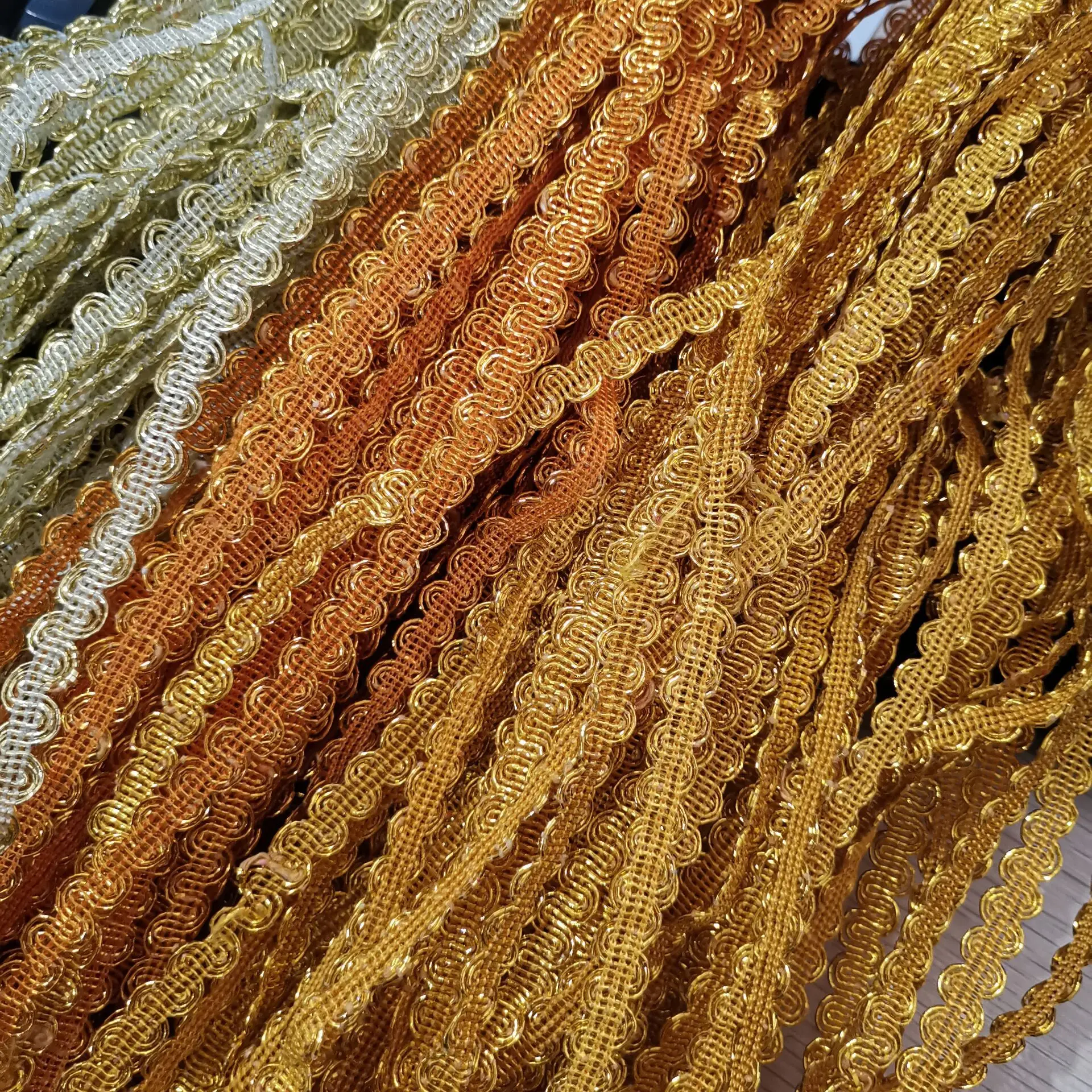 10Yards Gold Silver Curved Wave Lace Ribbon Stage Performance Dress Costume Handmade Trims Wedding Party Crafts Accessories 8mm
