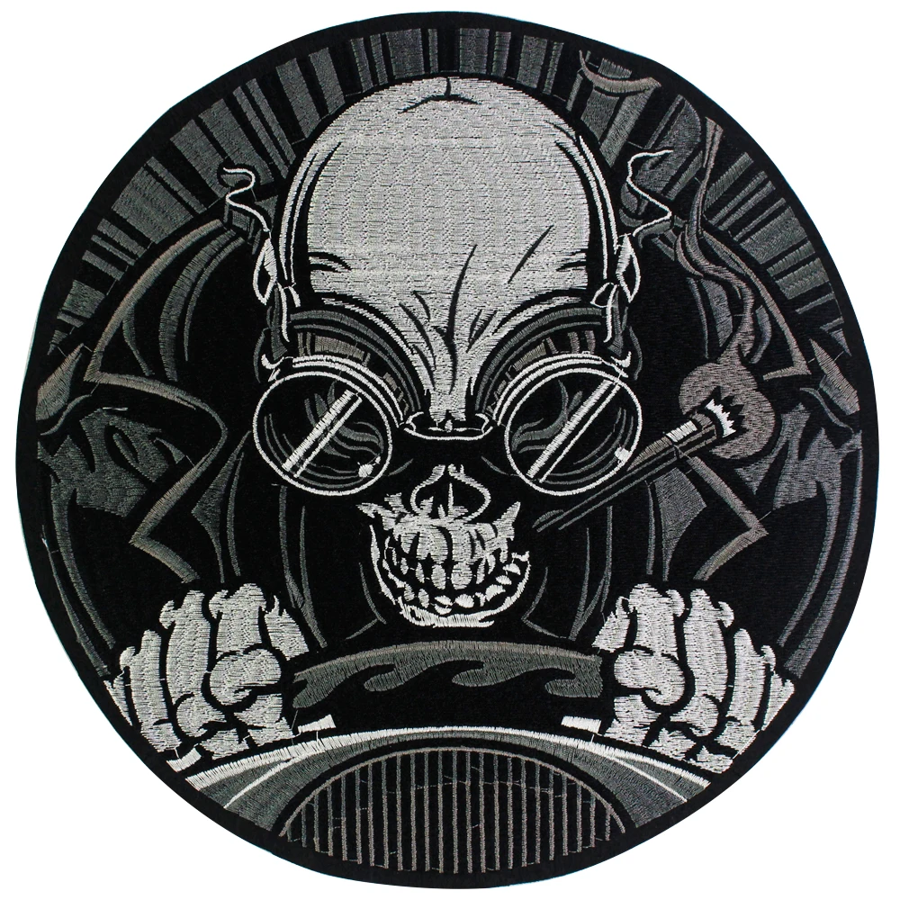 Punk Rock falce Skull hamerger ricamo patch Drive scheletro Bone Iron on Biker Badge vestiti adesivi Applique 1PC TH2099