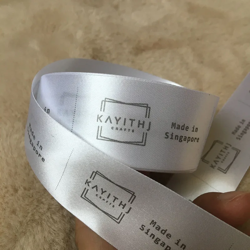 300pcs Custom printed brand logo washing labels Fabric sew in white washable tags satin flat clothing Care label DIY Accessories