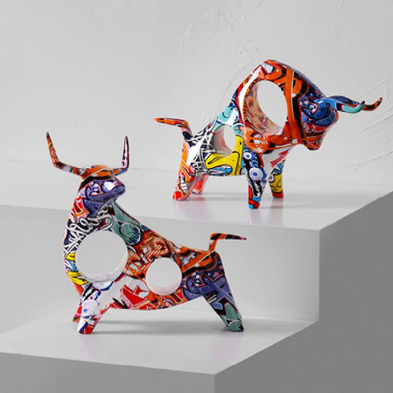 

Nordic art graffiti cow decoration creative living room desktop room wine cabinet home decoration housewarming gift