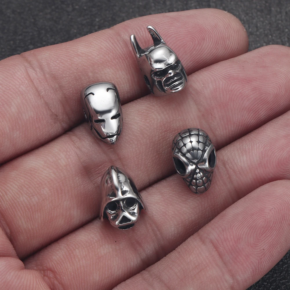 Koraliki do hełmu ze stali nierdzewnej Animal Wolf Viking Warrior 2mm Otwory Charms do bransoletek z koralików Akcesoria do tworzenia biżuterii DIY