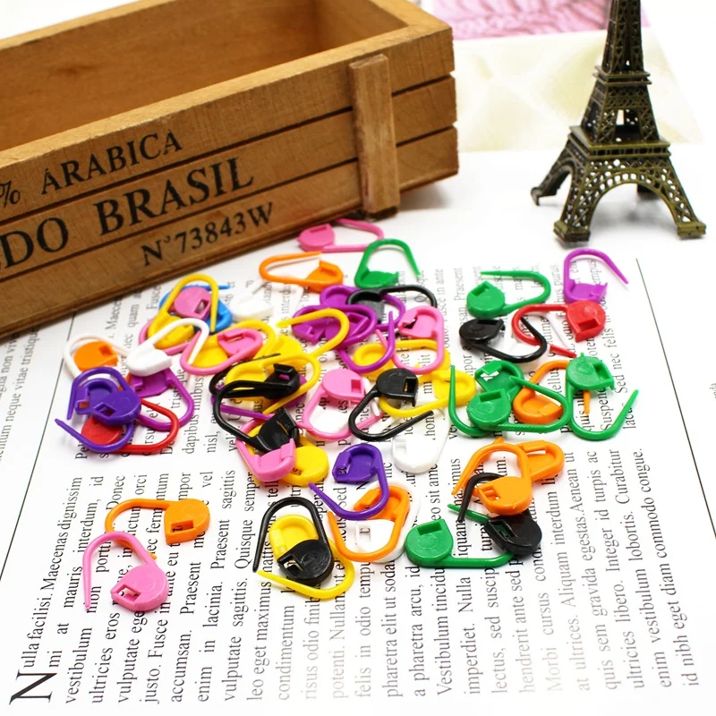 100pcs/lot Mix color Plastic Knitting Crochet Locking Stitch Markers Knitting Needles Accessories Sweater Weaving Tools