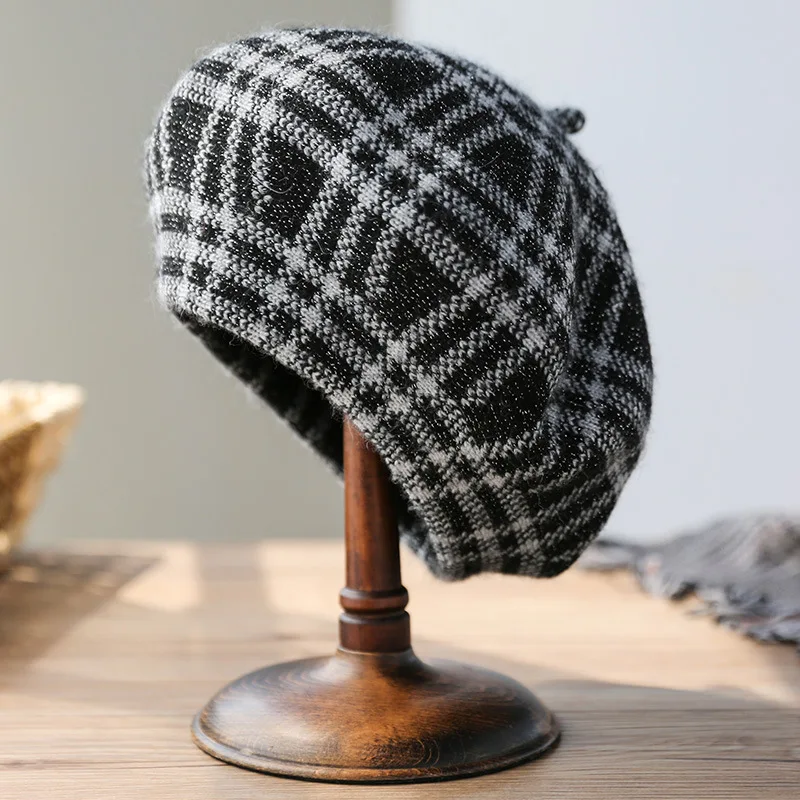 Autumn and winter Women\'s hats Plaid knit beret Plaid knit beret