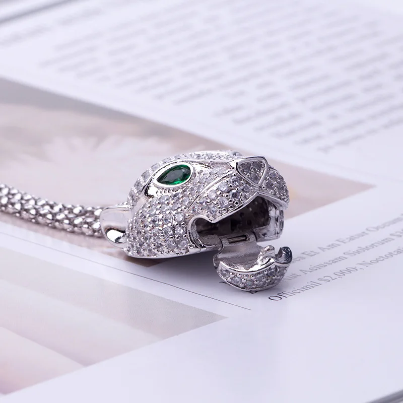 Classic Fashion Leopard Head pendant Cubic Zirconia Stone Animal Shape Panther Necklace for Men or Women Designer Copper Jewelry