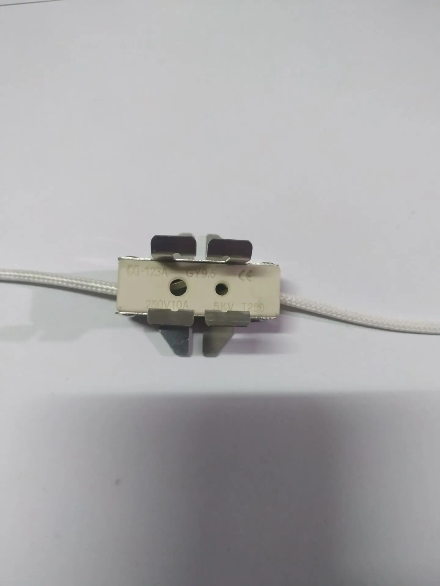 Stage film GY9.5 lamp holder porcelain base thickness foot lamp holder imitation Alai lamp holder MSD250 lamp holder