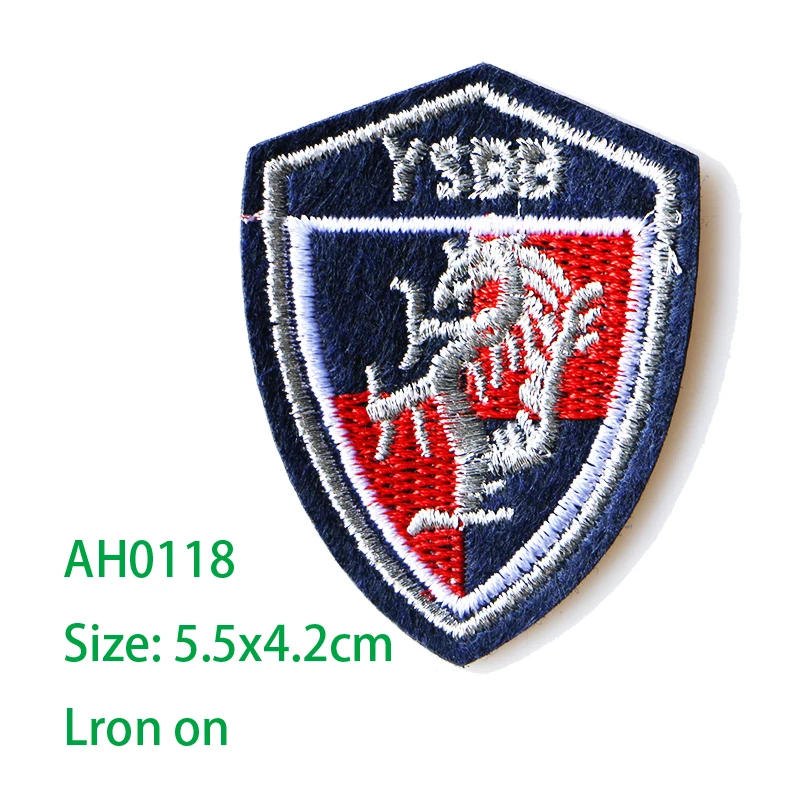 1 Pcs Royal Shield Medal Icon Embroidered Iron on Patches for Clothing DIY Stripes Clothes Patchwork Stickers Custom Badges