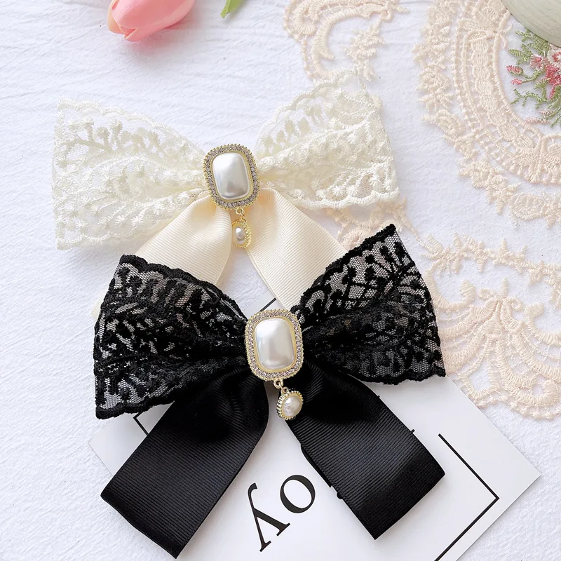 Korean Fabric Lace Bow Tie Brooches for Women Rhinestone Crystal Shirt Collar Pins Cravat Corsage Luxulry Wedding Jewelry