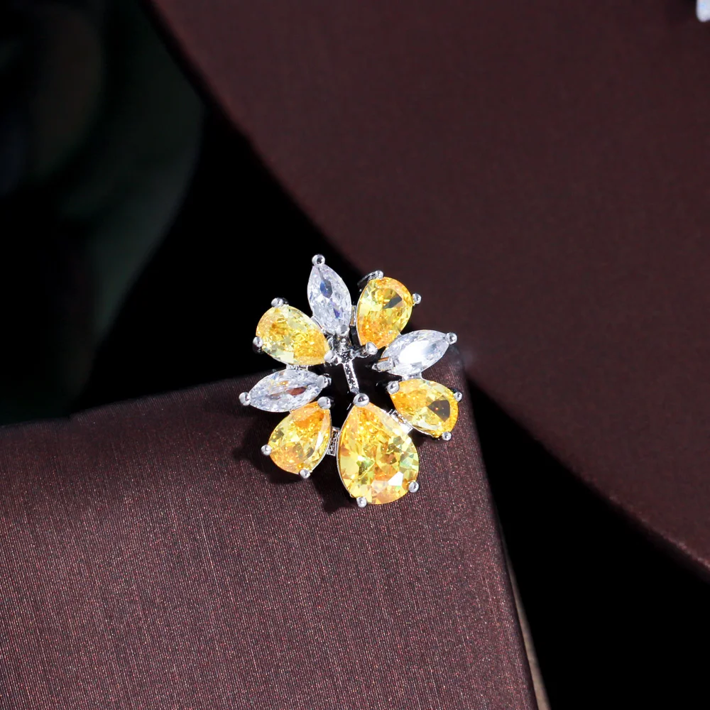 CWWZircons Glänzendes Gelbes CZ Damen Party Verlobungs- und Hochzeitsschmuckset mit Blumen-Halskette und Ohrringen, Brautjungfern-Geschenk, Großhandel T0792 – Detail 4
