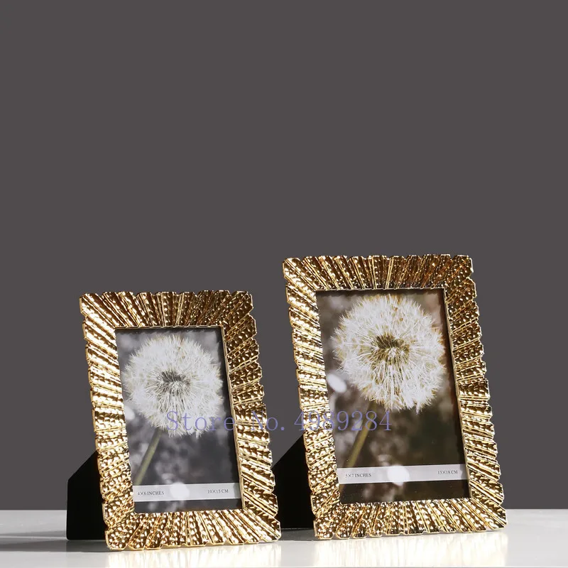 Metal Golden Photo Frame Retro Handmade Photo Storage Display Home Living Room Bedroom Photoframe Decoration Wedding Family