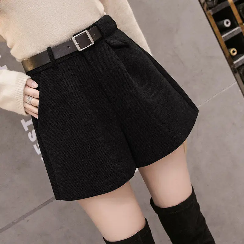 Womens Wide Leg Shorts with Belt A-line Autumn Winter Casual Comfortable Elegant Wild Shorts High Waist Thick Warm Woolen Shorts