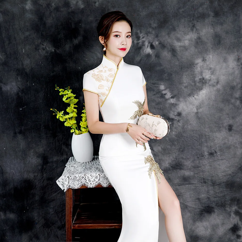 White Lady Classical Diagonal Qipao Elegant Side Split Applique Satin Chinese Dresses Show Cheongsam Long Skirt Formal Prom Gown