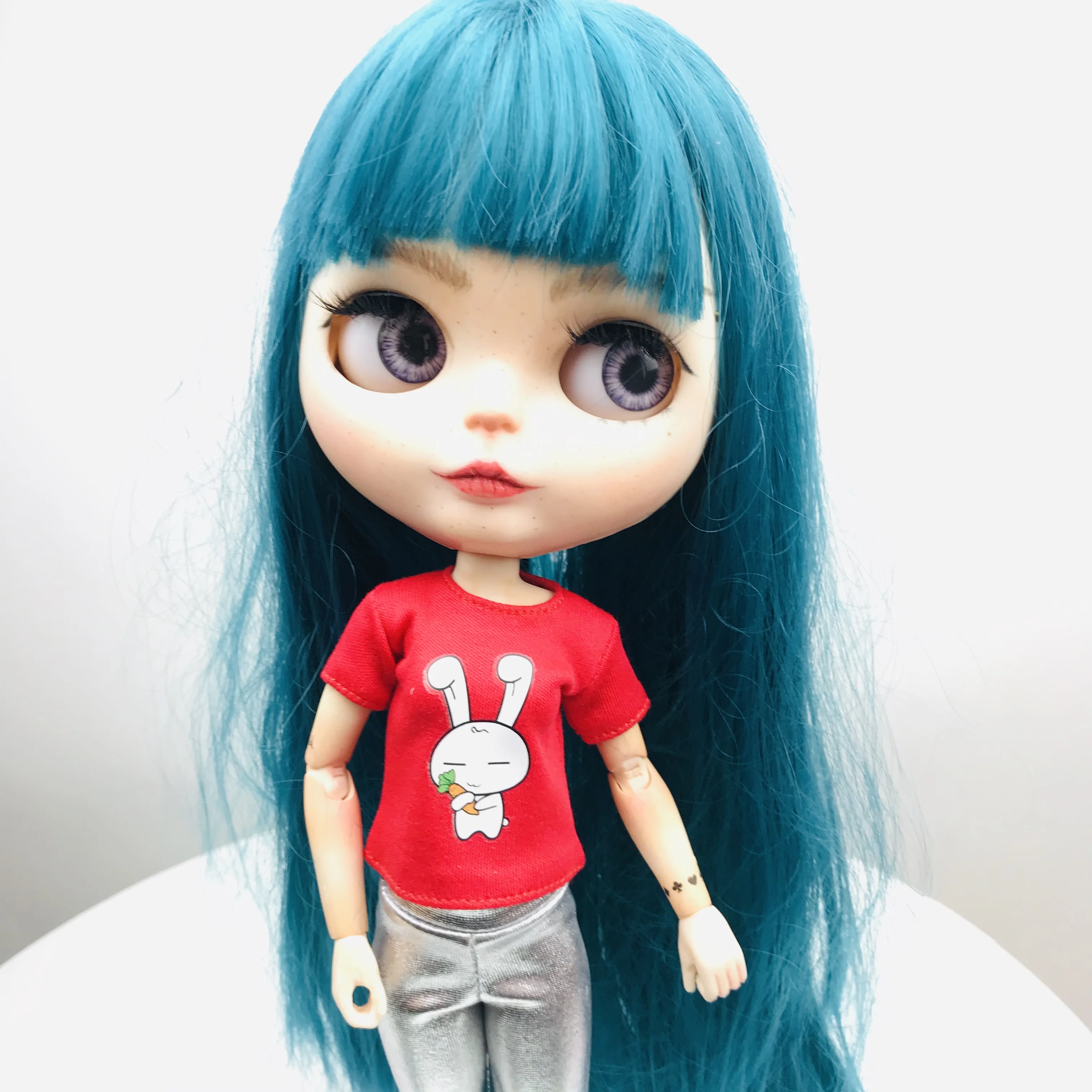 

New 1PCS Fashion Dolls’ T-shirt Cute pink/white/black/red T-shirt for blyth,Barbies,licca,1/6 Dolls Clothes Accessories