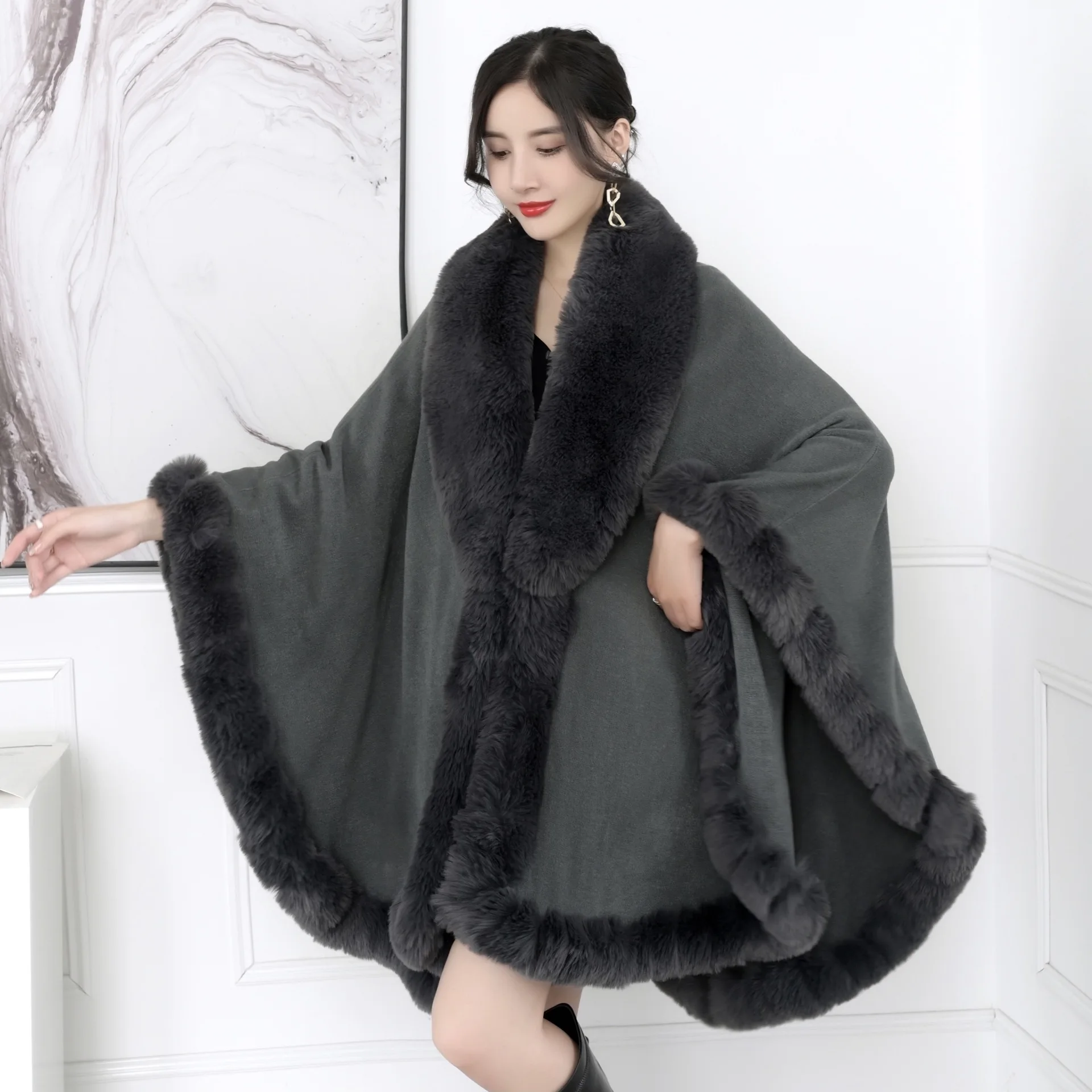 16 Colors Winter Warm Capes Plus Size Batwing Sleeves Poncho Cloak Women Turn-Down Faux Fur Collar Loose Cardigan Shawl Coat