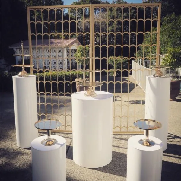 wodden case packing )Luxury round white mental  pedestal display stand acrylic plinth for wedding stage hall party senyu01311