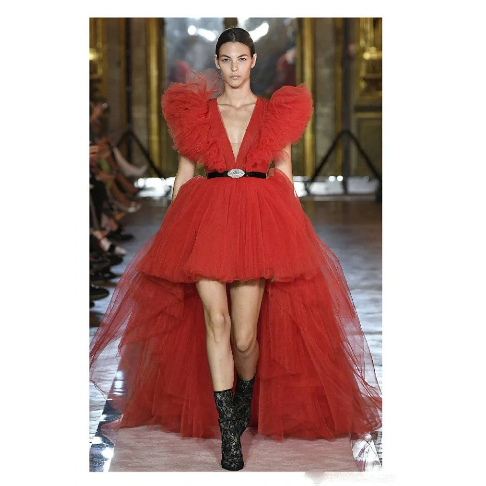 Gaun Prom acara Formal tanpa lengan merah panas High Low Tulle Deep V-neck gaun malam Tutu panjang ruffle pesta Formal 2023