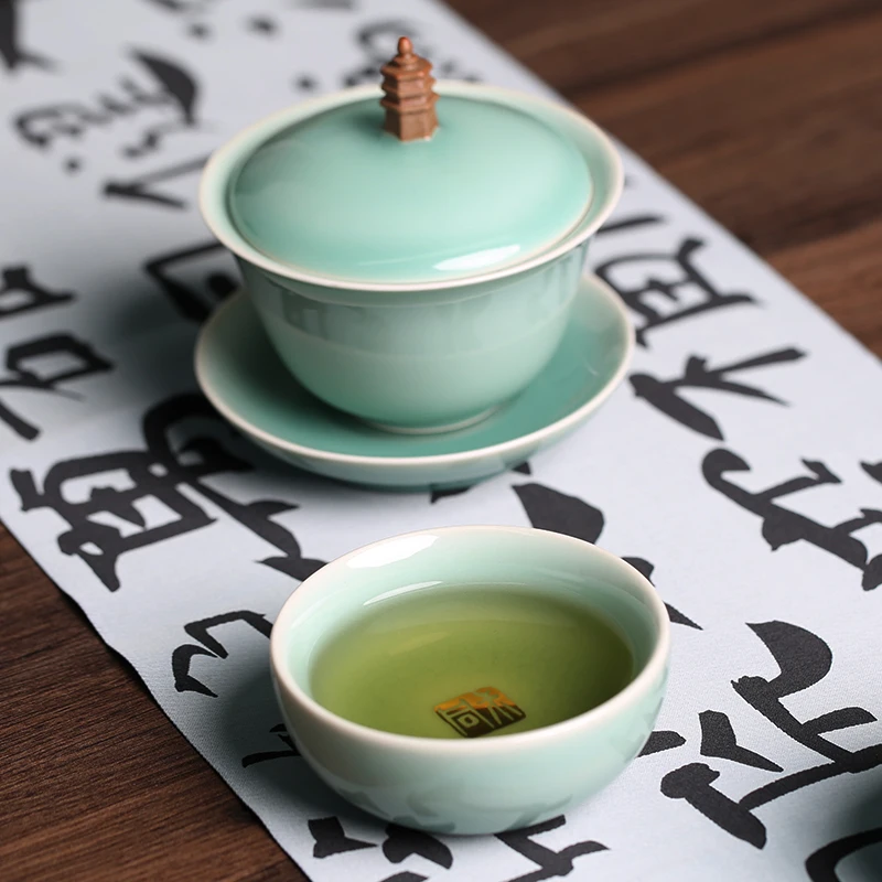 Chinese Style Tea Bowl Celadon Teacups Kung Fu Glaze Ceramic Teacup Tea Cover Bowl Elder Birthday Office Gifts