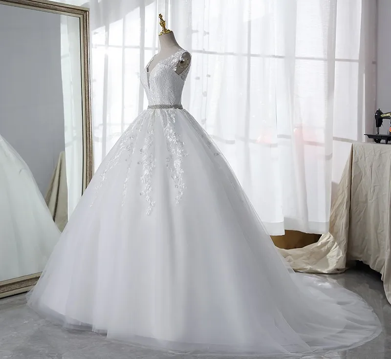 Lace Wedding Dress Classic V-neck Bridal Dress With Court Train Sexy Backless Ball Gown 14 Colors Robe  Mariee Plus Customized