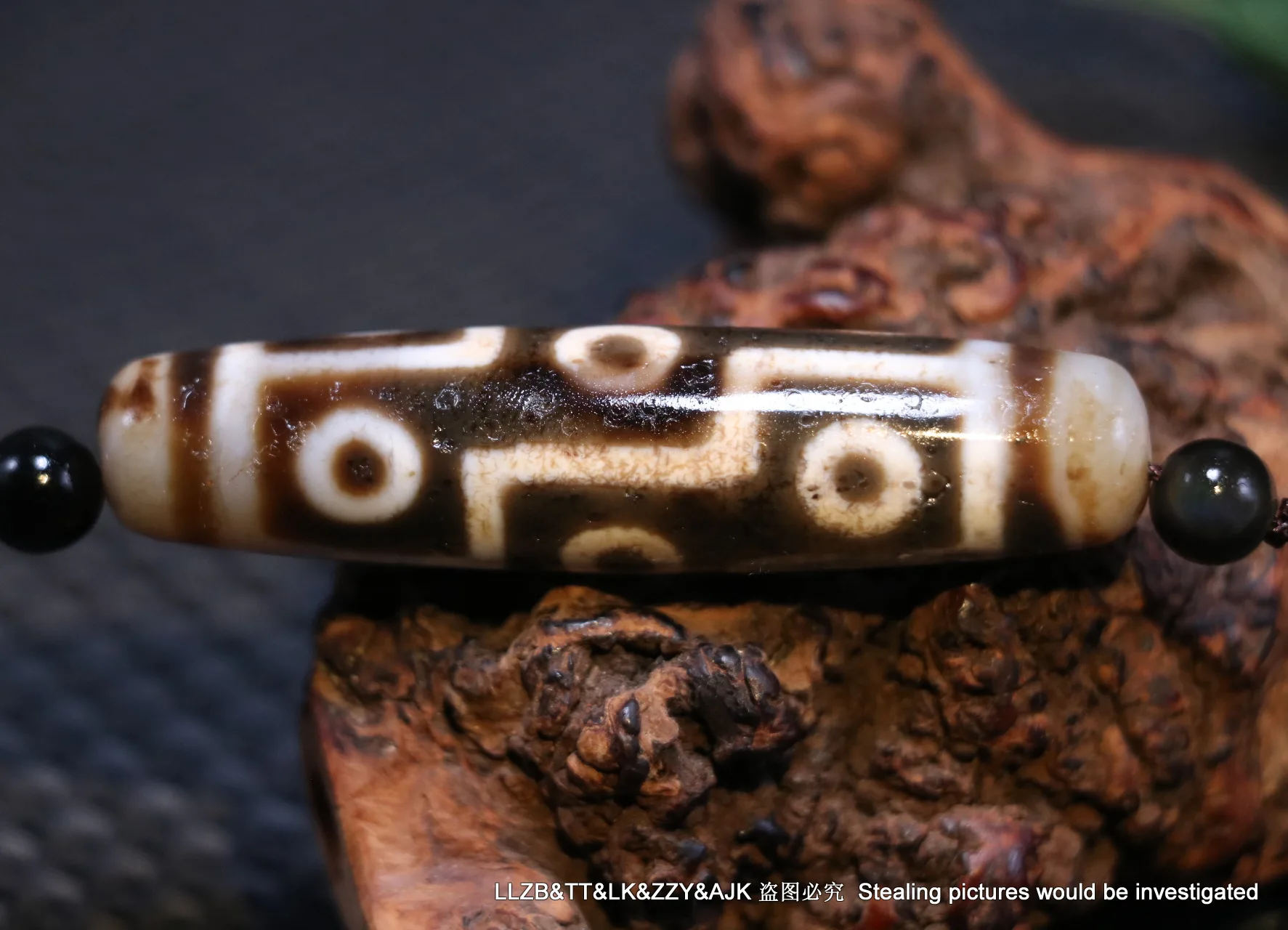 

Magic Tibetan Oily Old Agate Patina 9 eye kingdom dZi Bead Amulet Power 68mm