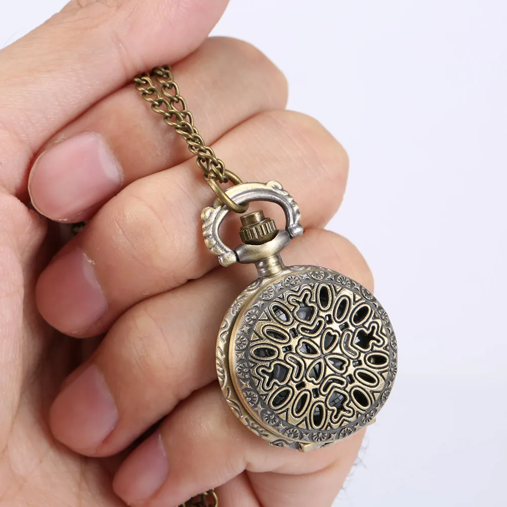 Fashion Vintage Women Pocket Watch Alloy Retro Hollow Out Flowers Pendant Clock Sweater Necklace Chain Watches Lady Gift FOU99