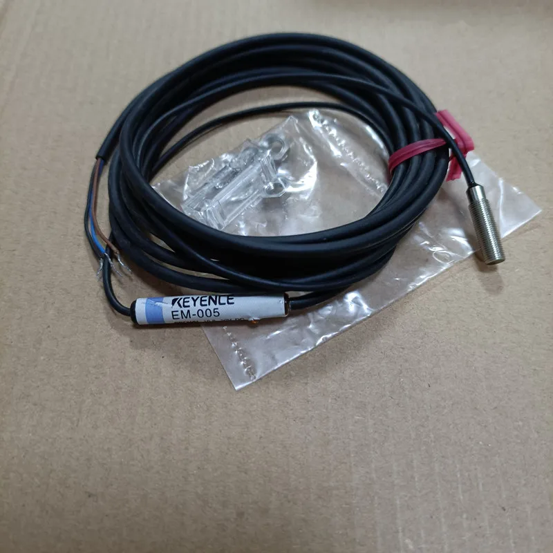 

100% New For KEYENCE Proximity Switch Proximity Sensor EM-030 EM-005 EM-038 EM-010 EM-080 EM-054 EM-050