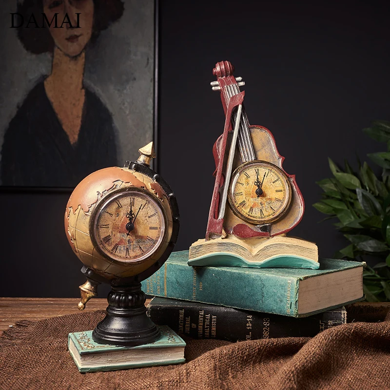 

European Retro Figurine Home Decor Creativity Resin Clock Desk Decorative Statue Ornaments Living Room Decoration Accessories