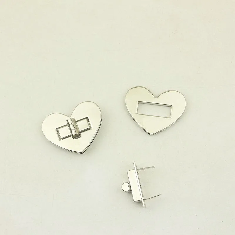 10Pcs Love Heart Bag Metal Clasp Turn Twist Lock Clasps DIY Handbag Purse Heart Shape Hardware Closure Bags Parts Accessories