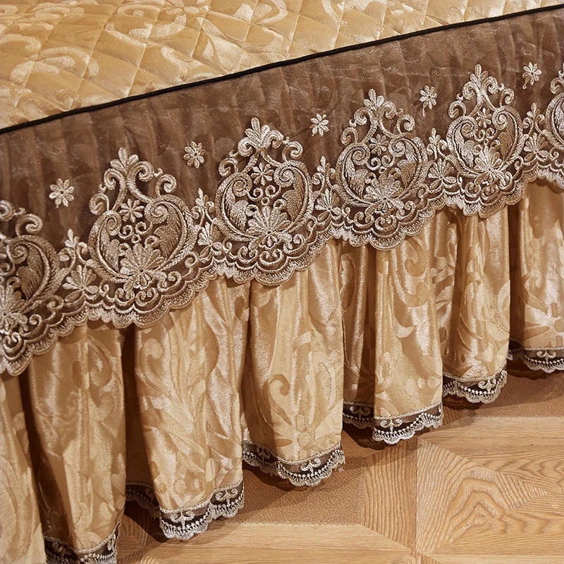 Luxury European Princess Bedding Set Bed Skirt Pillowcases Velvet Thick Warm Lace Bed Sheets Mattress Cover King Queen Size 3Pcs