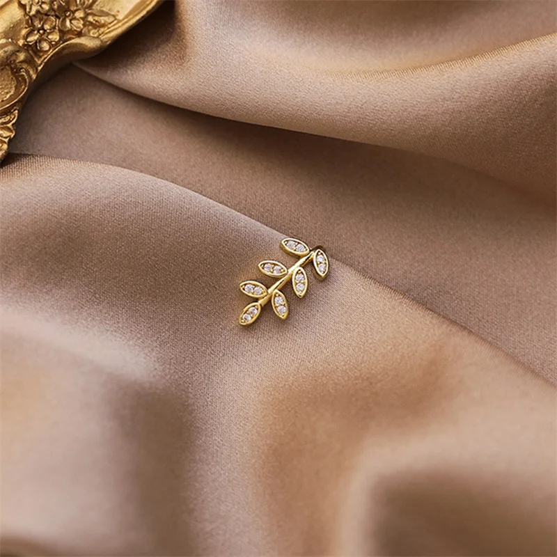 New Crystal Leaf Women's Ear Cuff without Piercing Gold Color Metal Small Earrings for Girls Boho Earrings boucle oreille femme - view 5