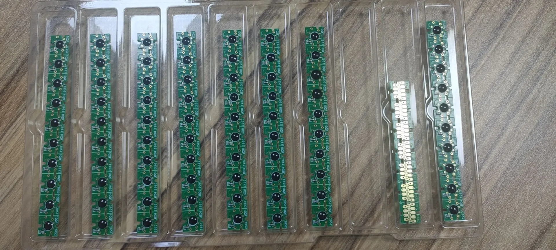 T741X-T7414 Compatible chips for Epson F9300 F9370 F9330 F9340 F9360 F6000 F7000 F7100 F6070 F7070 F7170 F6200 F7200 F9200 F6270