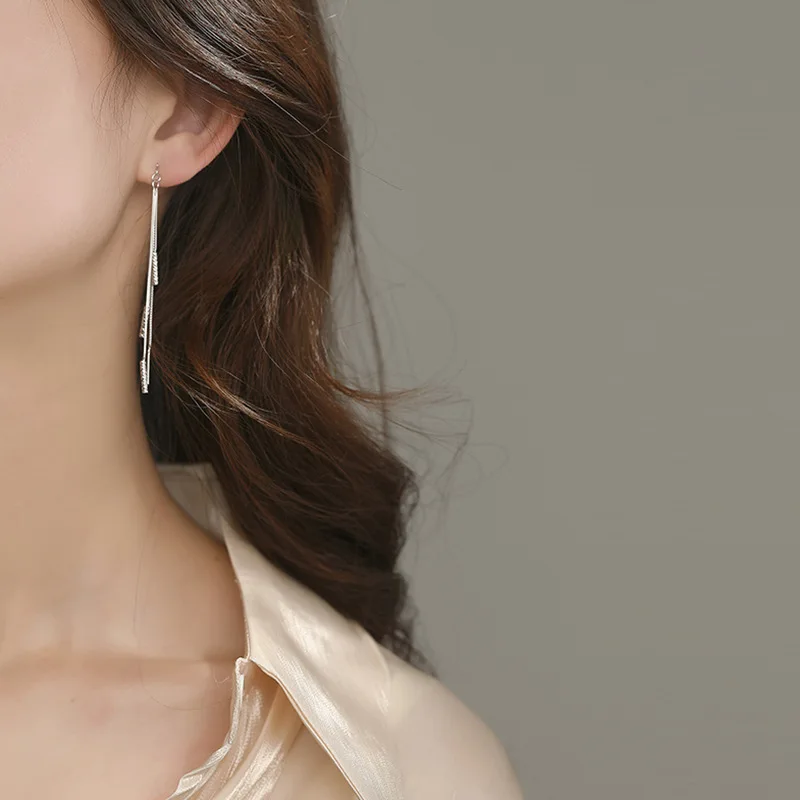 LIVVY-pendientes largos con borlas para mujer, Color plateado, a la moda, de lujo, sencillos, accesorios de joyería para fiesta, regalos