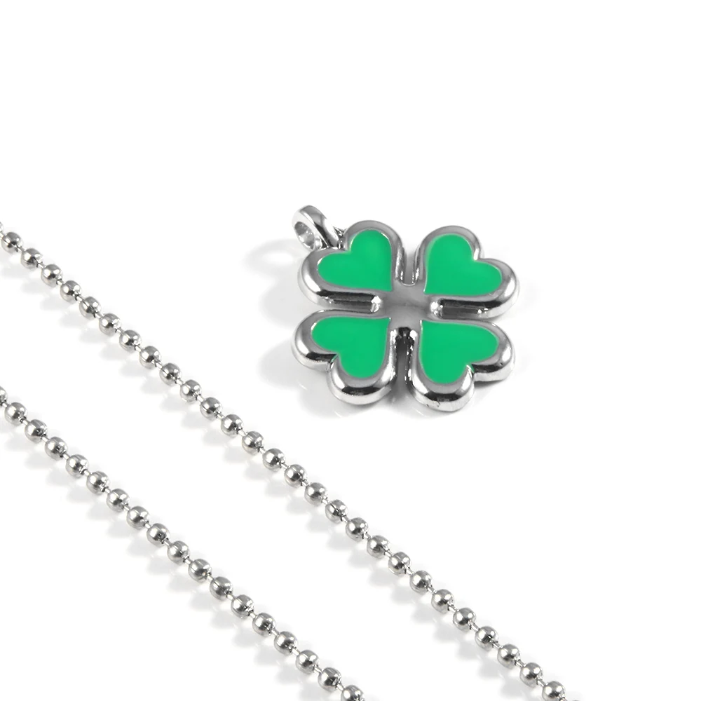 Anime Tokyo Avengers Four Leaf Clover Necklace Hinata Tachibana Fashion Pendant Chain Necklaces Women Girl Choker Jewelry Gift