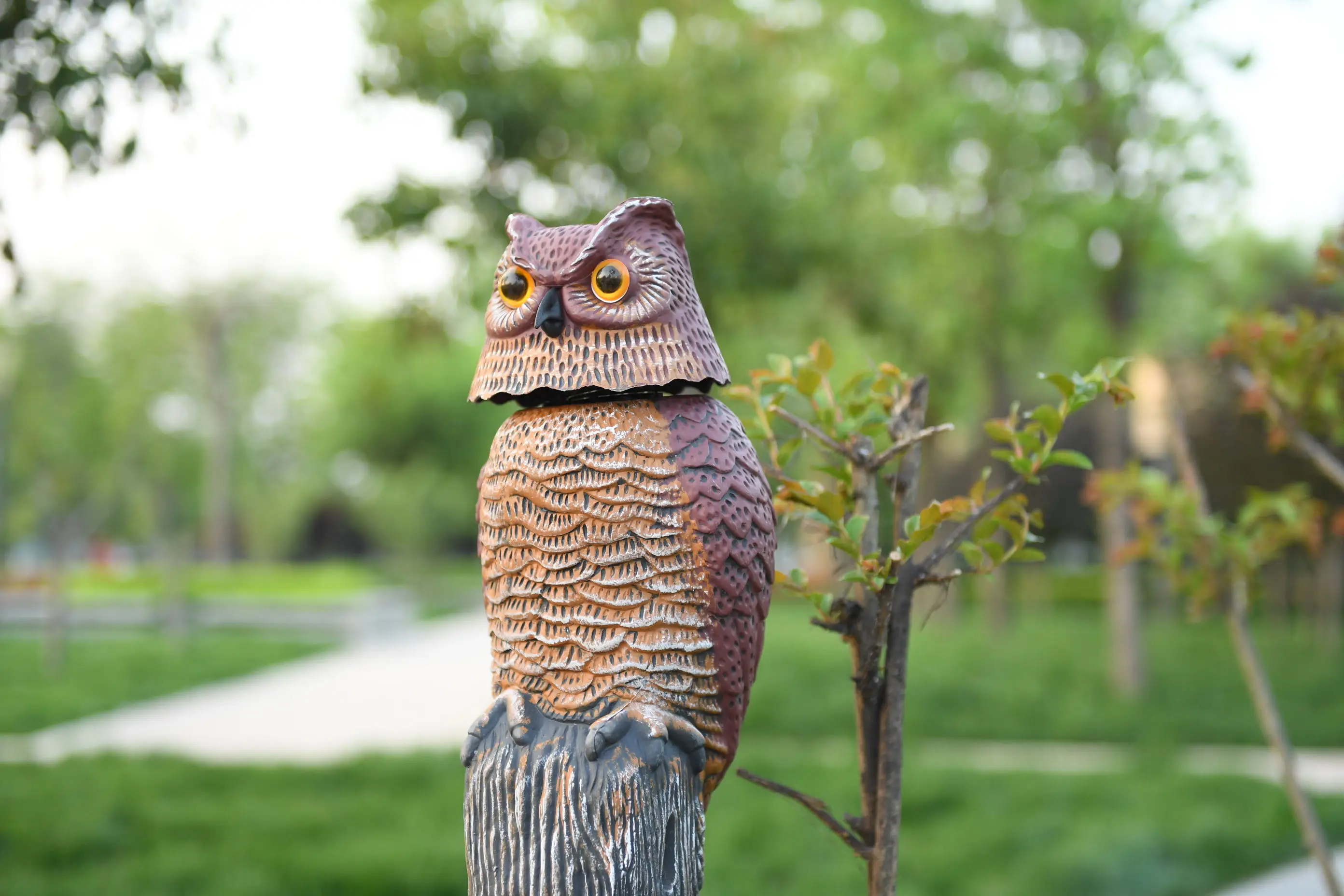 ZILIN Garden Defense Wind-Action Owl /Bird Scaring Owl Decoy 17*17*38cm