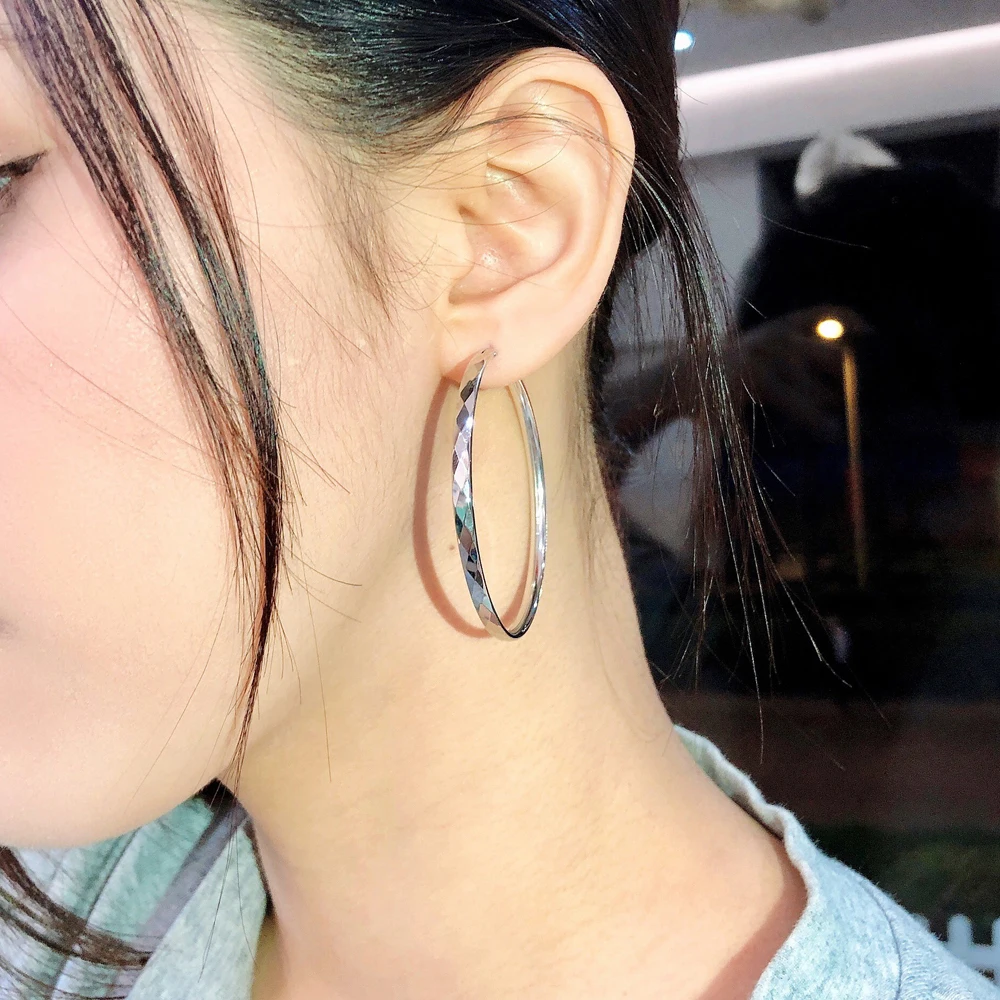 Daifuni 925 فضة هوب القرط دائرة كبيرة أقراط مثير موضة مجوهرات الزفاف هدية للنساء أمي زوجة بنات لها