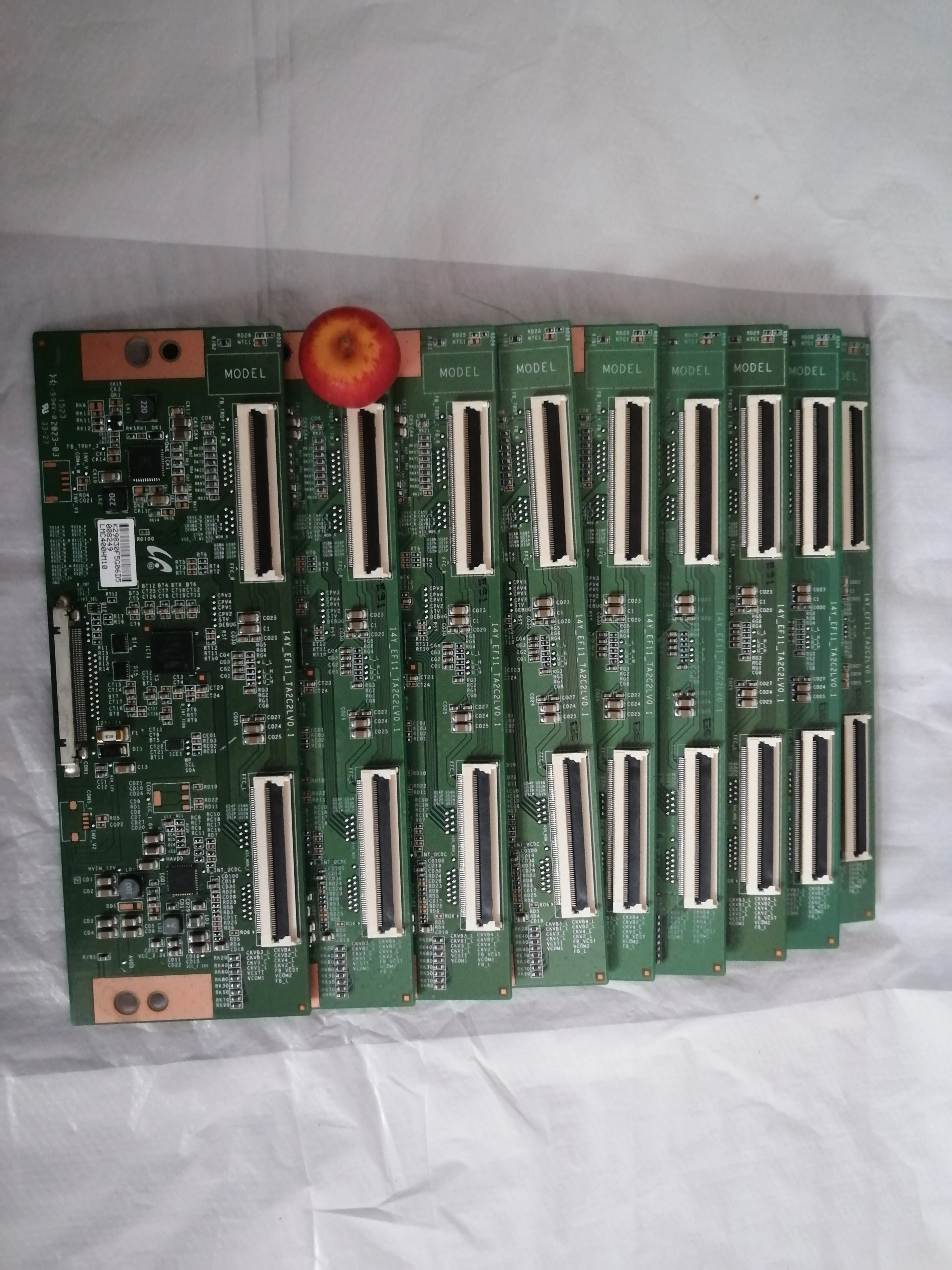 14Y-EF11-TA2C2LV0.1 لوحة المنطق للتواصل مع لوحة توصيل LCS550HN01 T-CON