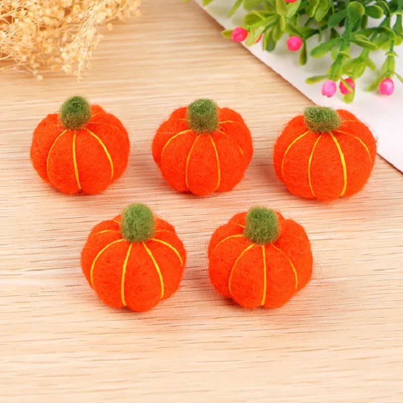 5PCs Halloween Pumpkin Wool Felt Pumpkin DIY Cute Felt Balls Needlepoint Kit Craft Needle Craft Handmade Girls Jewelry Decoratio