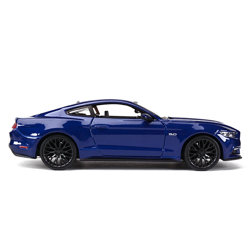 Maisto-Ford Mustang Leges, véhicules moulés sous pression, modèle de collection, jouets de voiture, 1:24, 2015