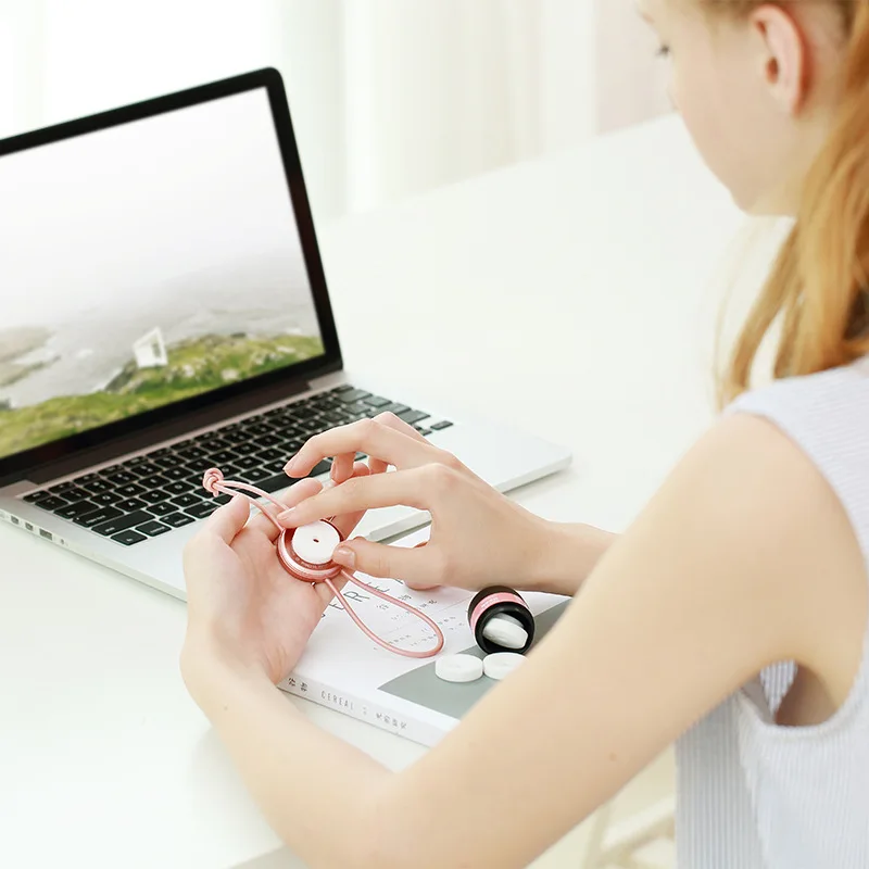 الإبداعية سيارة العطور سحر العطر زر رائحة قلادة سيارة العطور قلادة صغيرة الإبداعية سيارة الهواء المخرج قلادة