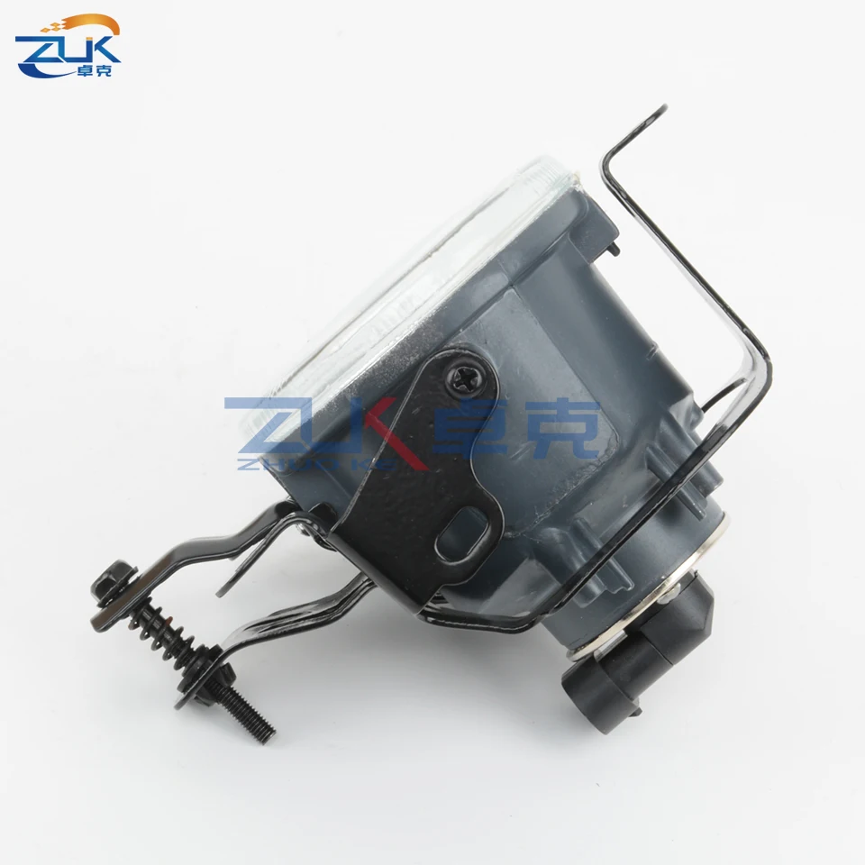 ZUK Car Front Bumper Fog Light Fog Lamp For Mitsubishi Pajero V73 Montero 2004 2005 2006 Foglight Foglamp Reflector