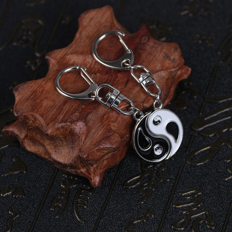 

DIY Fashion Best Friend Keychain For Women Men Hollow Yin Yang Pendant Accessories Couple Keychain Charms Jewelry Gift