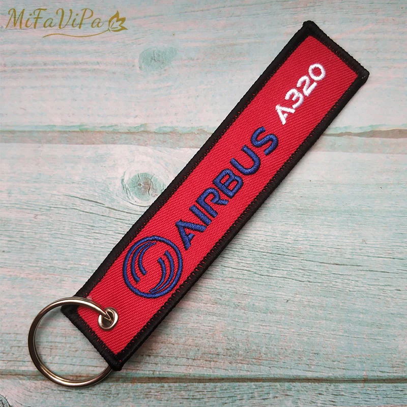 MiFaViPa 3 PCS AIRBUS A320 Keychain Fashion Trinket Flight Crew Pilot Gift Aviation Aircraft Key Chain Plane Sleutelhanger