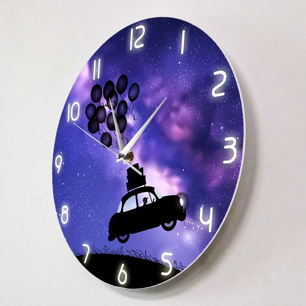 الرجعية سيارة الذباب غير واقعية الوهم ساعة حائط صامتة للأطفال غرفة نوم غرفة المعيشة الطيران في السماء المرصعة بالنجوم ساعة ديكور المنزل سريالية