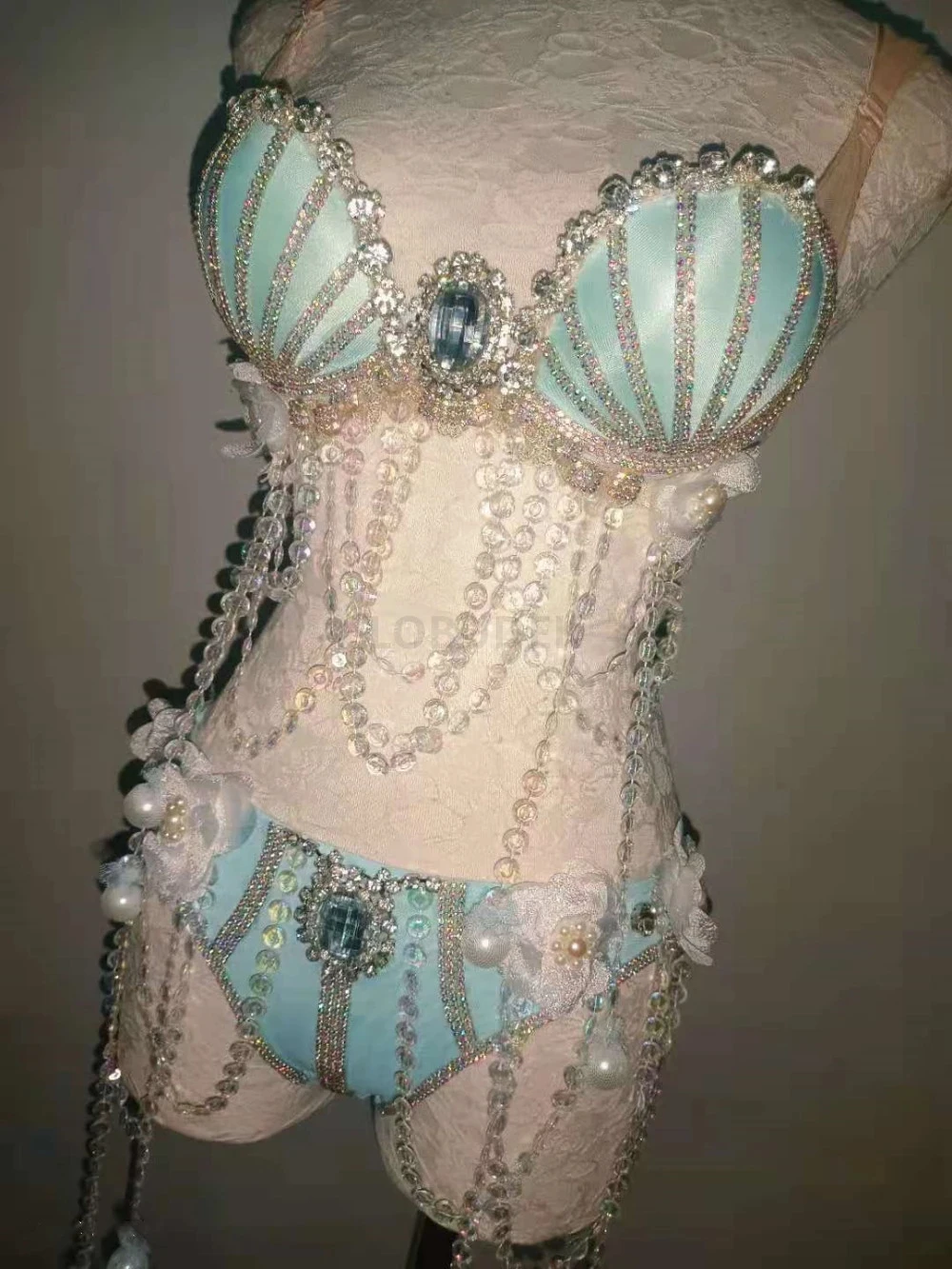 Ensemble de soutien-gorge et short en coquillage perlé pour spectacle sur scène, bikini, bar, discothèque, séparés euse principale, vêtements de performance d'équipe, mode