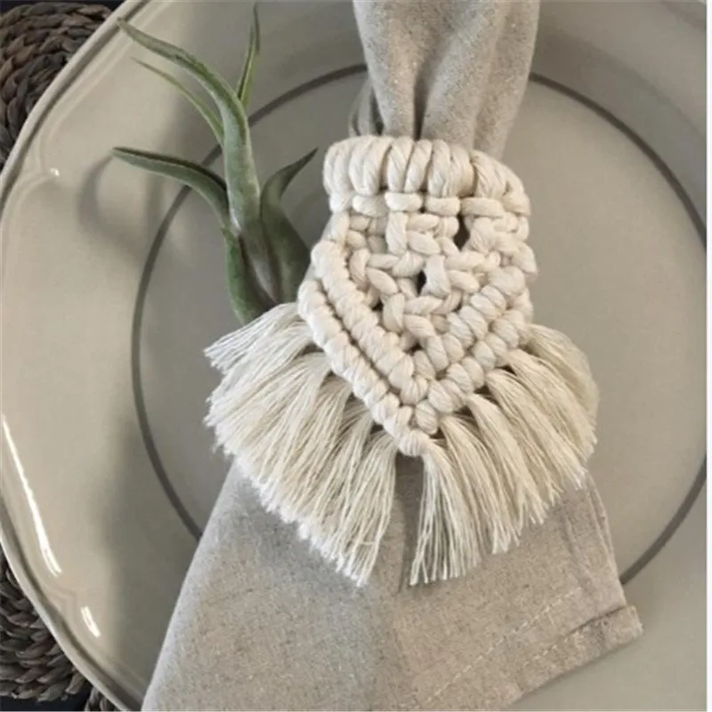 Image 4: Ronds de Serviette de Mariage en Coton Macramé, Plumes Faites à la Main, Anneaux en Bois, Décoration de Table Queue, Artisanat, Fourniture de ix