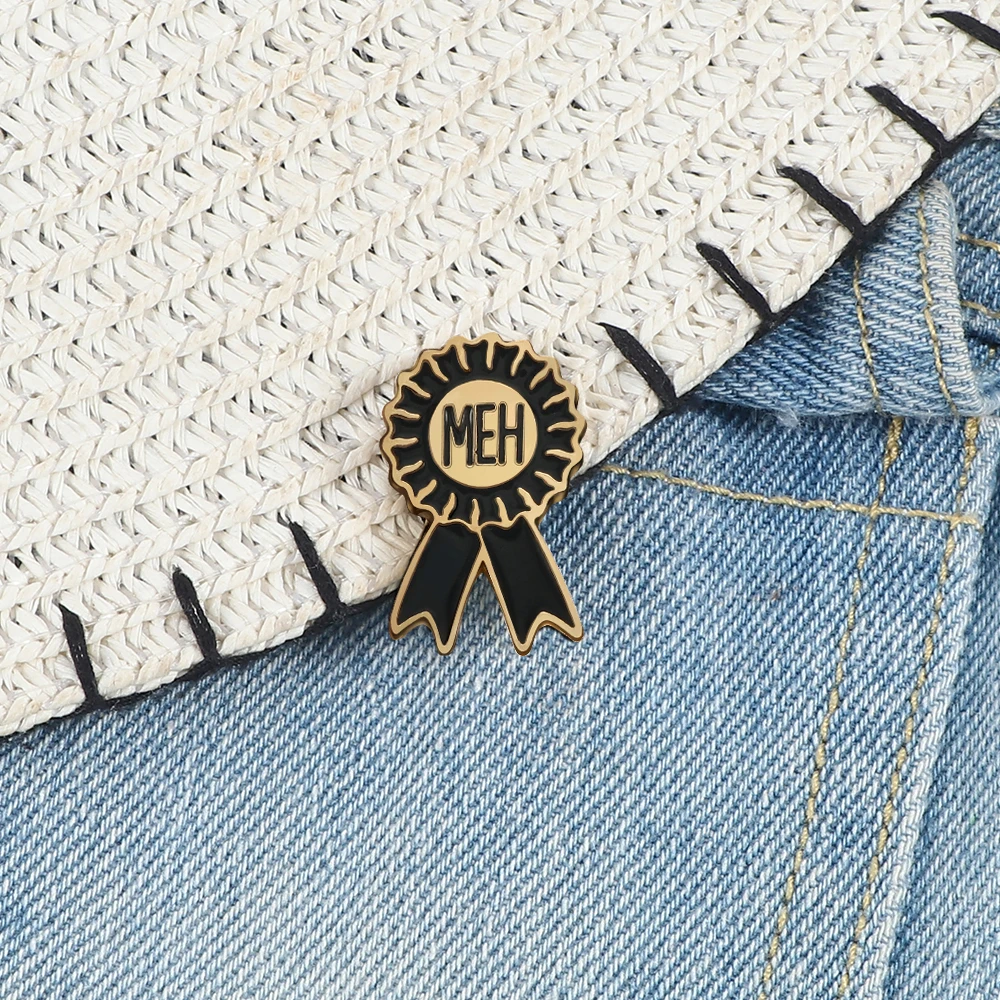 Medal Enamel Pins Award Metal Custom Honor Black Badge Brooches Denim Clothes Backpack Lapel Pin Women Men Simple Jewelry Gifts